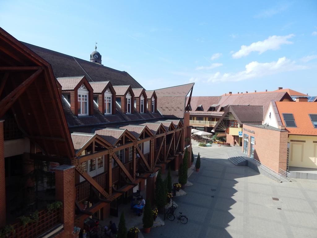 Kálvin Vendégszobák Debrecen Exterior foto