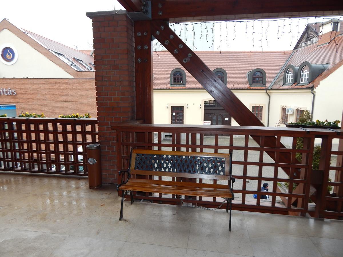 Kálvin Vendégszobák Debrecen Exterior foto