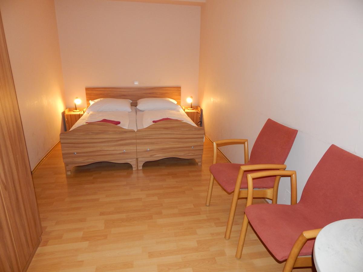 Kálvin Vendégszobák Debrecen Exterior foto