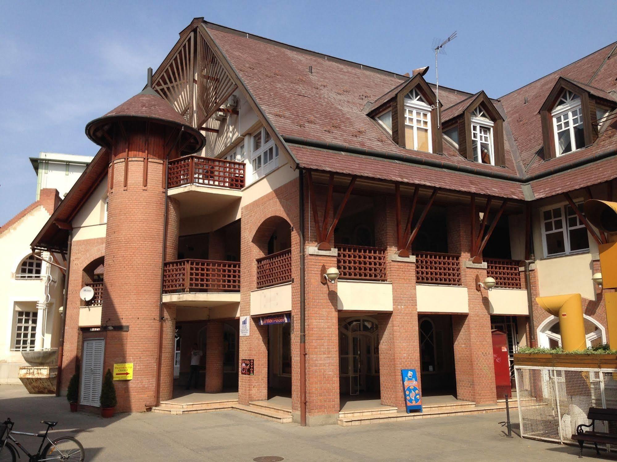 Kálvin Vendégszobák Debrecen Exterior foto
